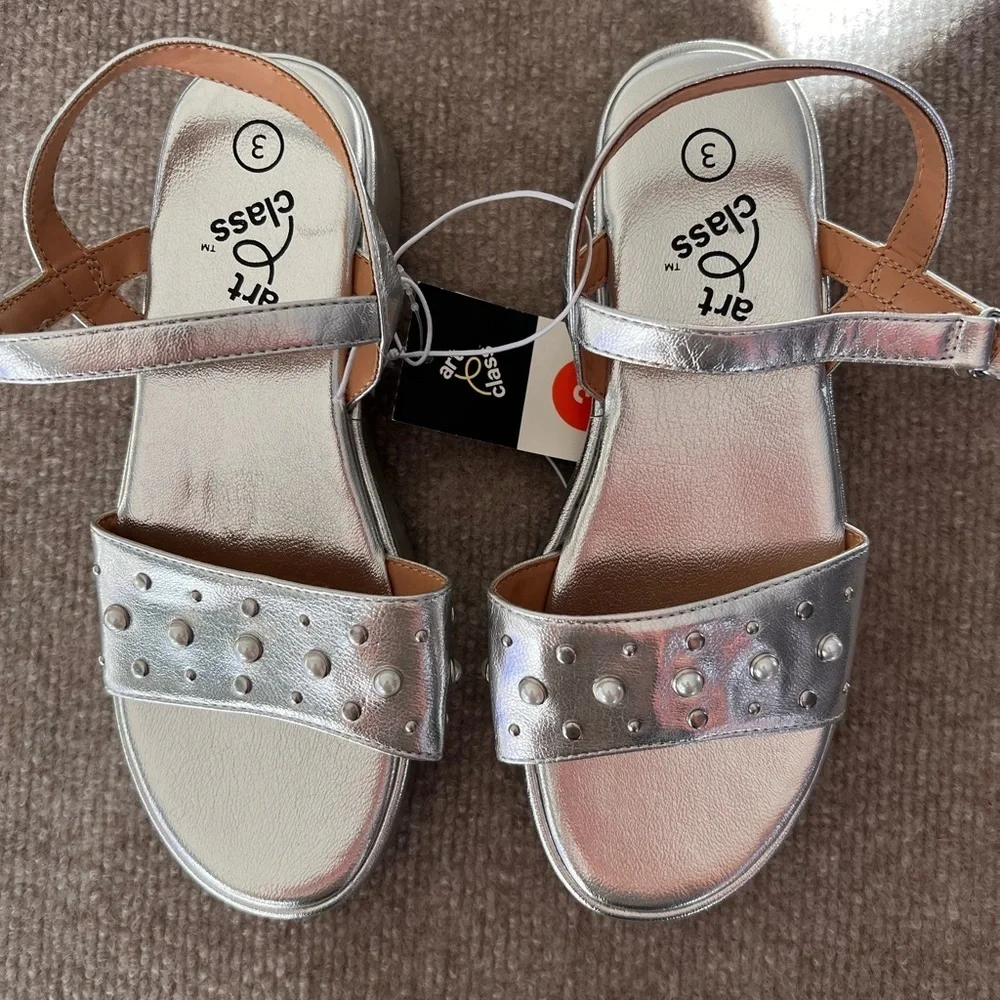 Art Class Metallic Silver Kids Sandals